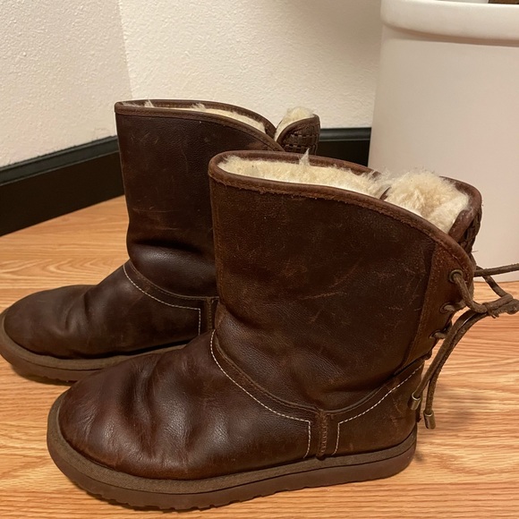 UGG Boots - Picture 2 of 3